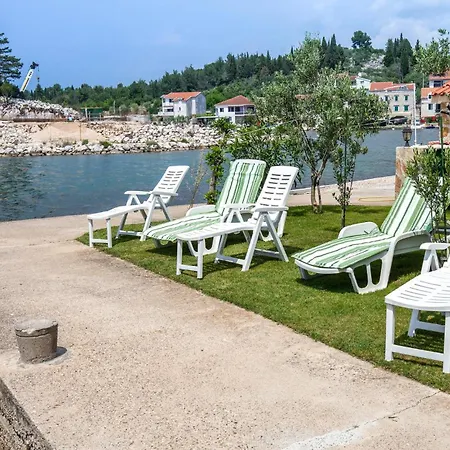 Gorgeous In With Wifi Apartman