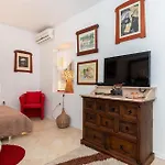 Amazing In With House Sea View *