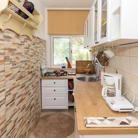 公寓 Amazing In With Kitchen
