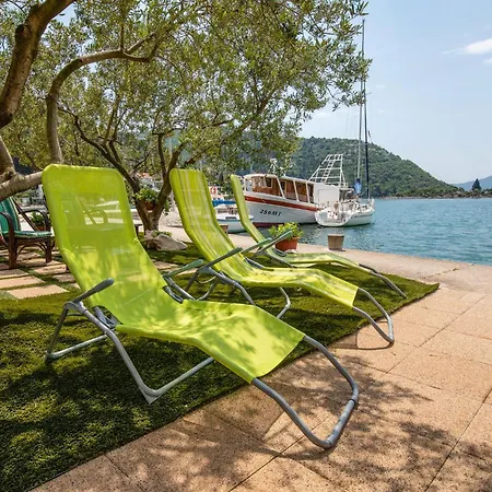 Gorgeous Apartment In Blace With House Sea View *